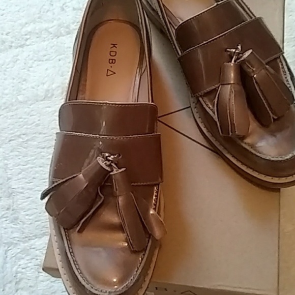 Kelsi Dagger Brooklyn Rose Gold Tassel loafer - Picture 2 of 8